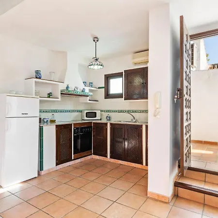Budget In With Balcony Close To Ski Area