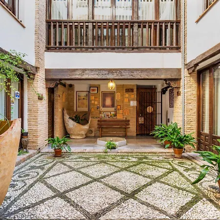 Budget In With Balcony Close To Ski Area *