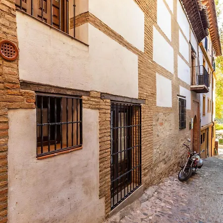 Budget In With Balcony Close To Ski Area